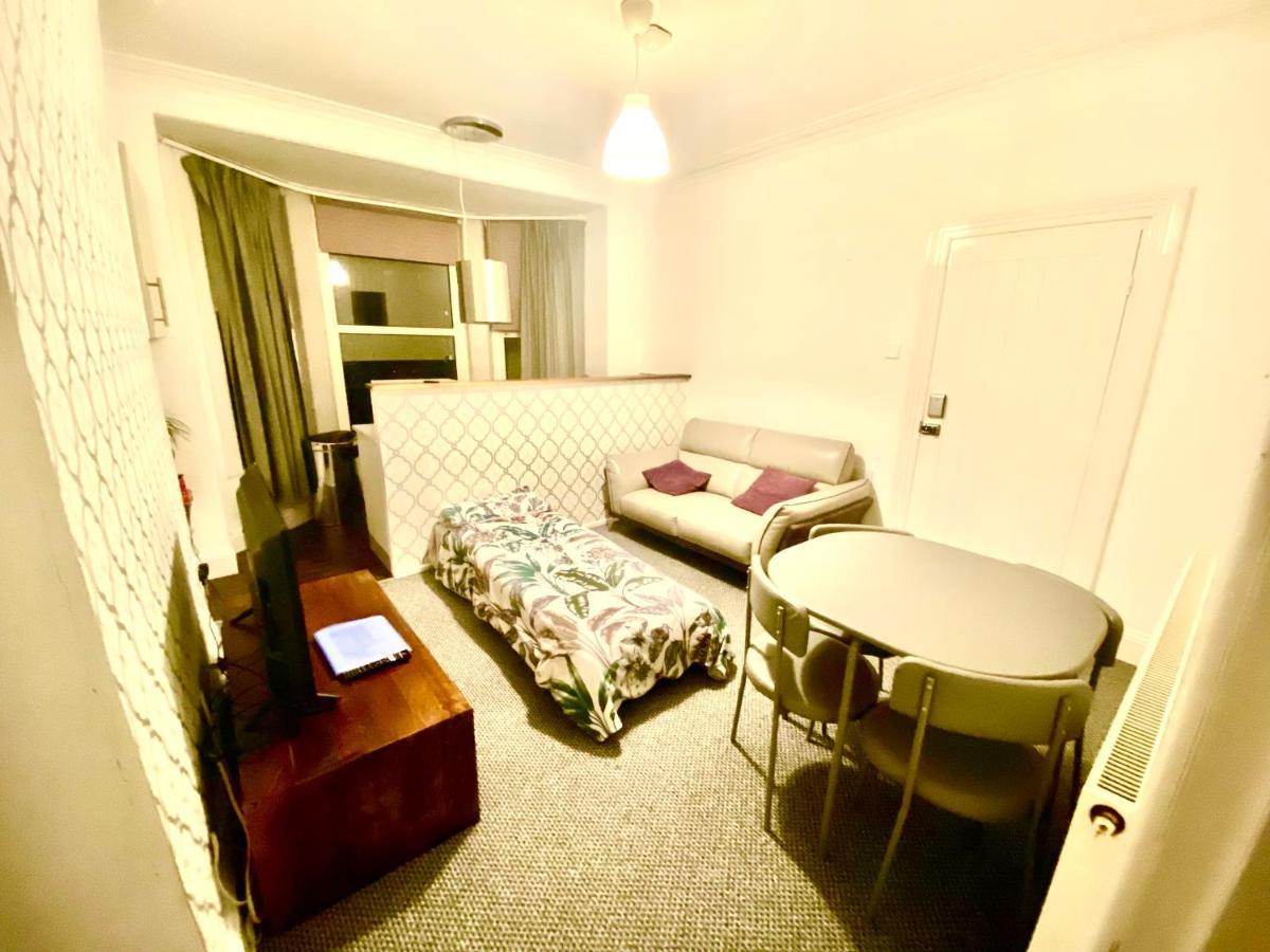 The Walnut Suite Lovely One Bedroom Flat In Stoke. Plymouth Zewnętrze zdjęcie
