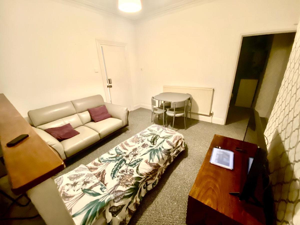 The Walnut Suite Lovely One Bedroom Flat In Stoke. Plymouth Zewnętrze zdjęcie