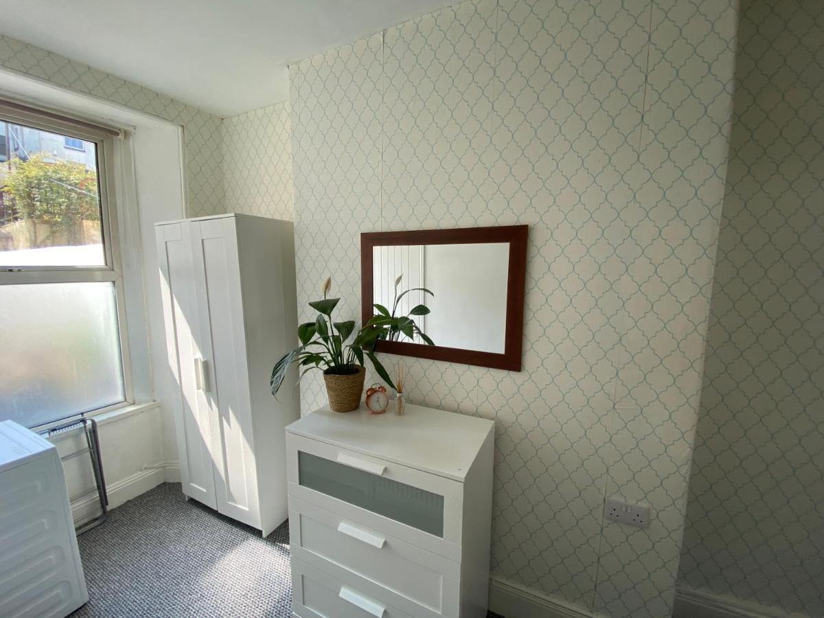 The Walnut Suite Lovely One Bedroom Flat In Stoke. Plymouth Zewnętrze zdjęcie