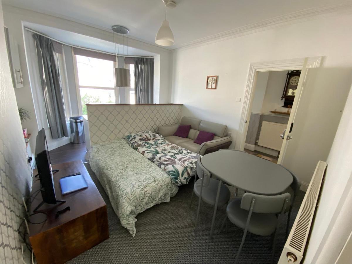 The Walnut Suite Lovely One Bedroom Flat In Stoke. Plymouth Zewnętrze zdjęcie